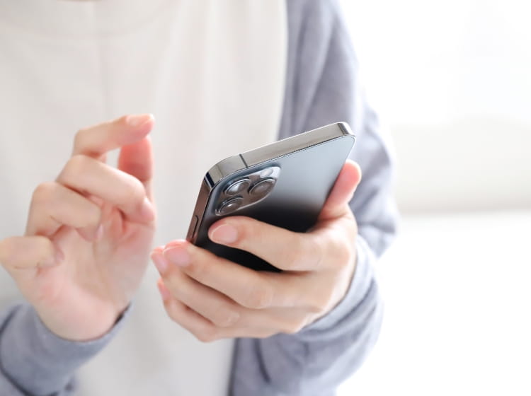 スマフォを使用してお問い合わせをしようとしています